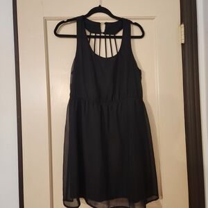 Elegant Black Sleeveless Dress